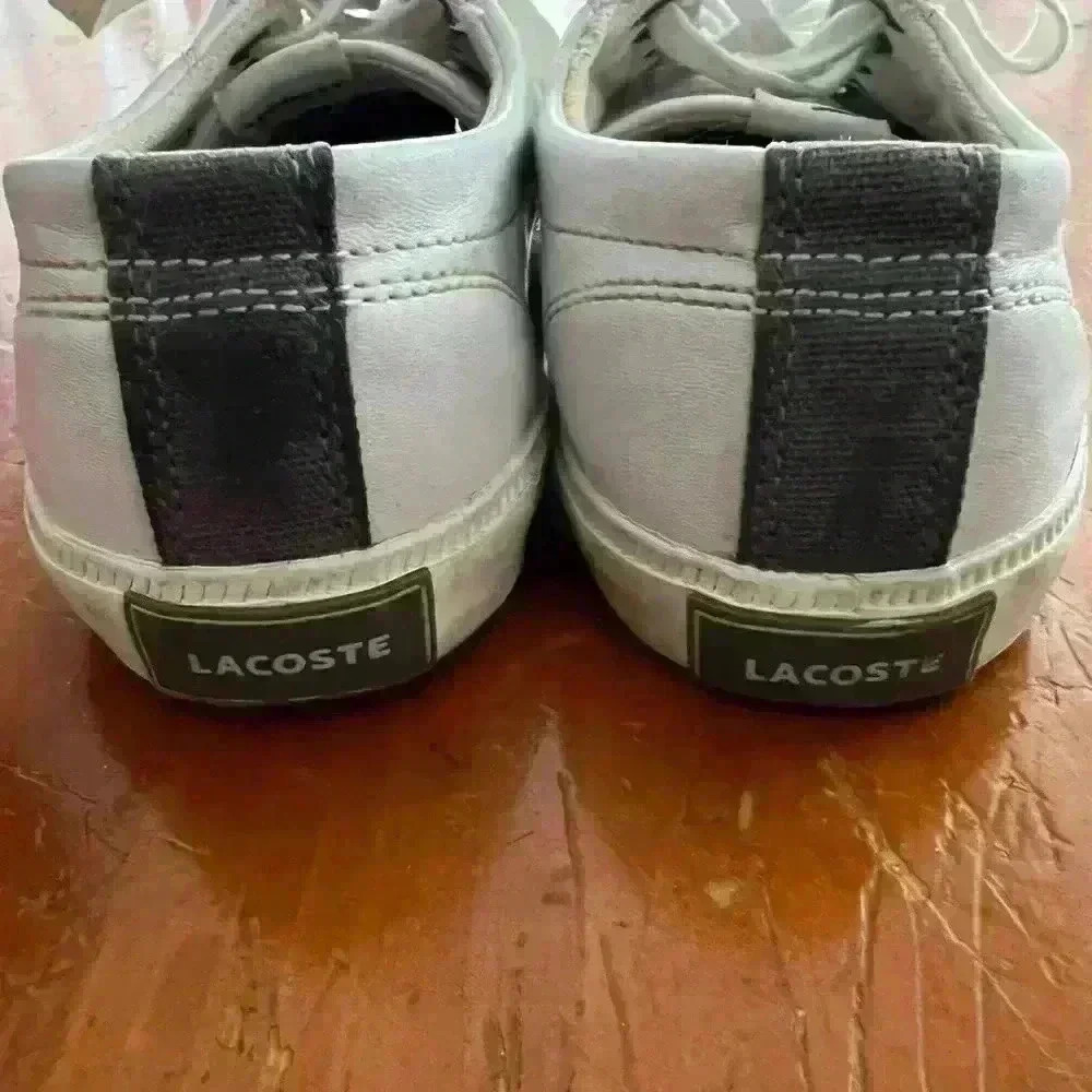 Lacoste - Picture 4 of 4